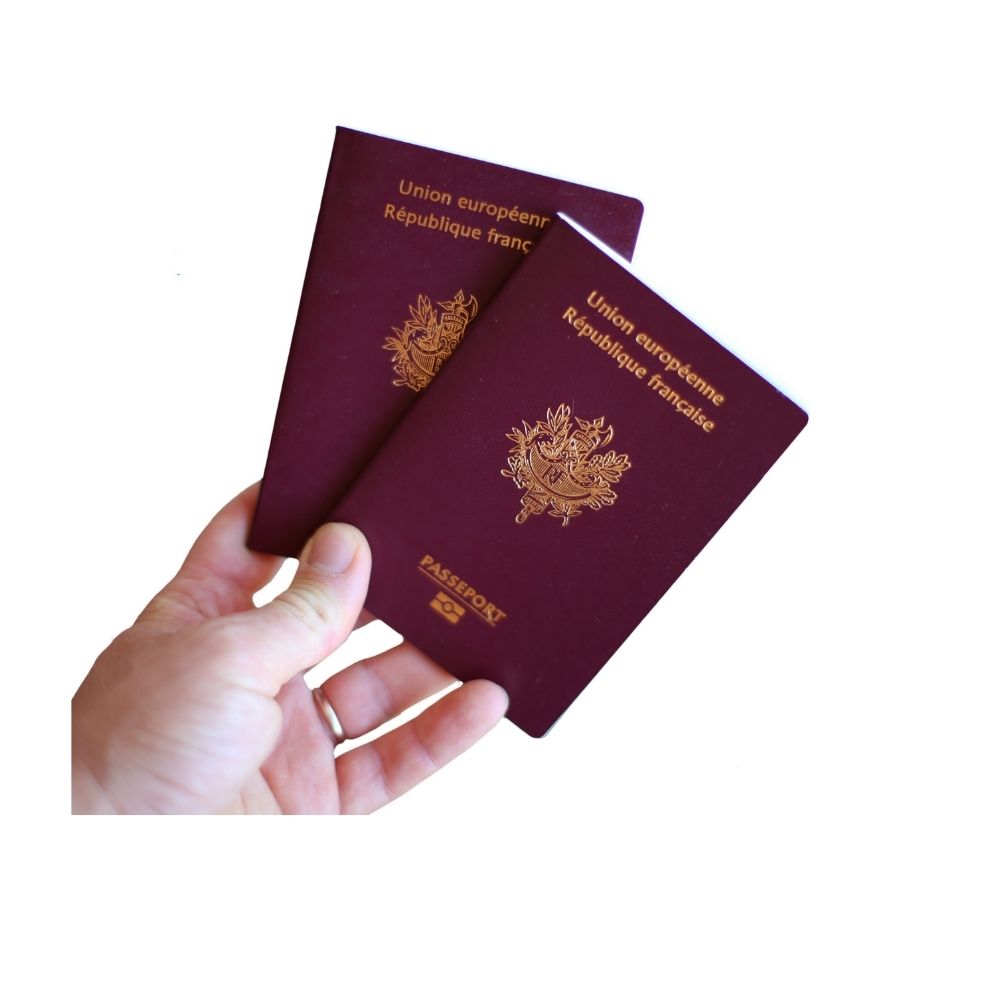 https://www.uchaux.fr/wp-content/uploads/2021/12/demande-passeport-carte-didentite-2.jpg